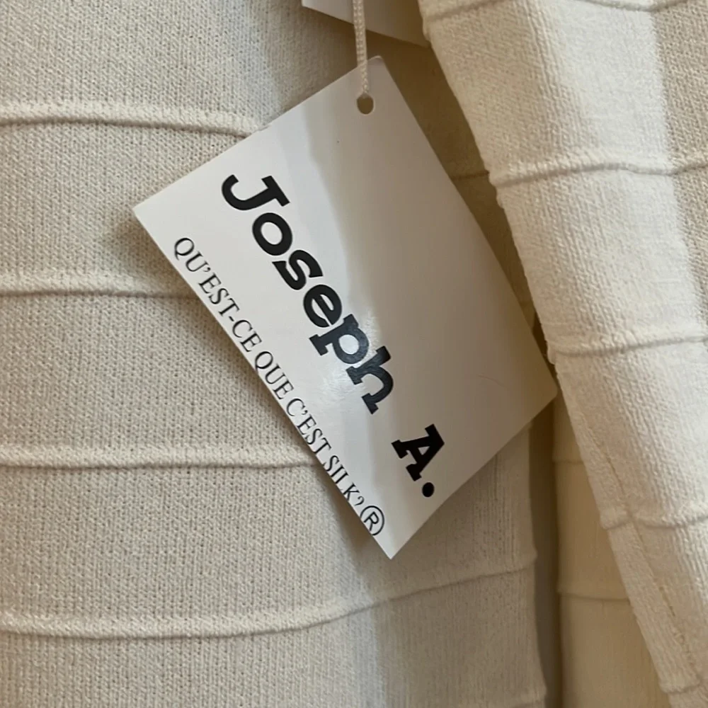 💐SALE💐BEAUTIFUL JOSEPH A CRÈME 3/4 SLEEVE TOP - Picture 5 of 5